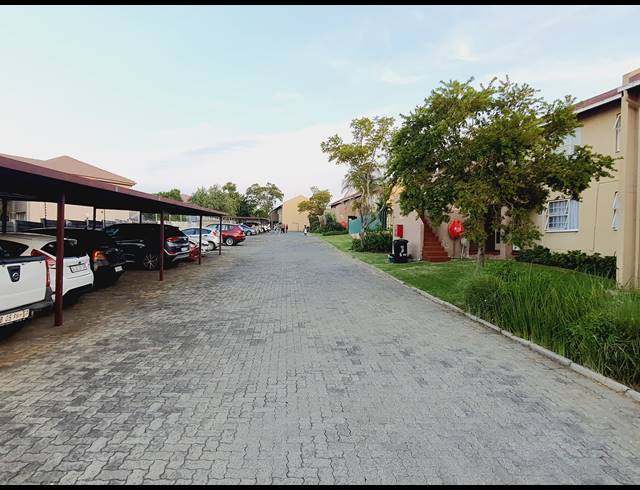 2 BEDROOM APARTMENT TO LET IN VORNA VALLEY